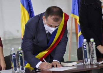 Emanuel Spătaru a depus jurământul pentru cel de-al doilea mandat de primar al comunei Răzvad!