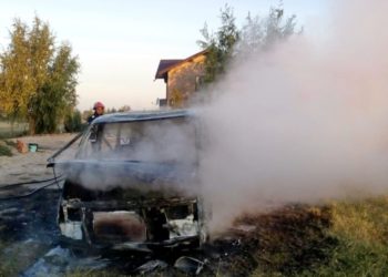 Incendiu izbucnit la o autoutilitară stationată pe raza comunei Potlogi!