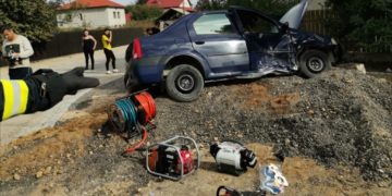 Accident cu o victimă încarcerată în orașul Găești!