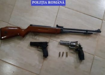 Dosar penal pentru un bărbat ce deținea trei arme de foc pentru care nu a avea niciun document!