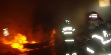 Casă cuprinsă de flăcări în comuna Conțești!