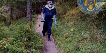 Un minor a fost ajutat de jandarmi după ce s-a accidentat pe munte!
