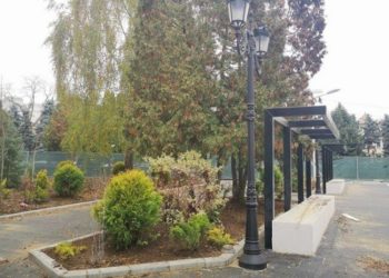 Continuă lucrările de reabilitare și amenajare în Piața Revoluției din Târgoviște!