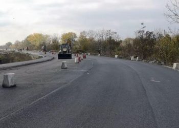 Tronsonul dintre podul de la Teiș și pasajul rutier de la Aninoasa a fost lărgit la patru benzi!