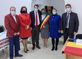 Titus Corlățean a fost alături de primarul comunei Cândești la ceremonia de depunere a jurământului!