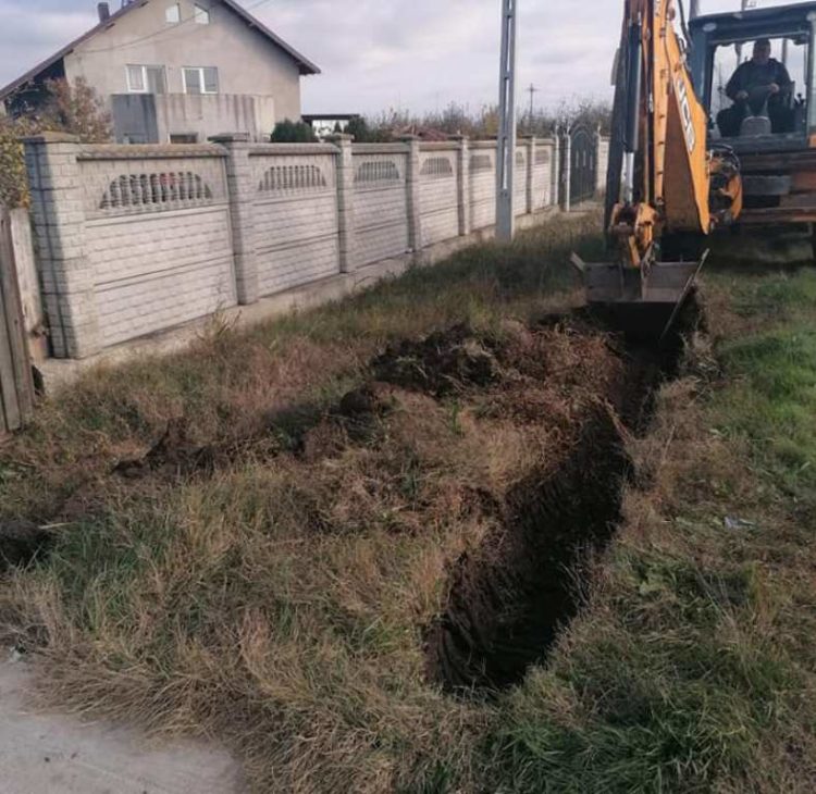 Lucrările de gospodărire comunală continuă în comuna Petrești!