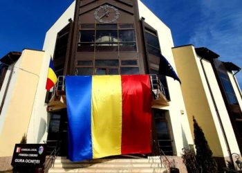În comuna Gura Ocniței este obligatorie purtarea măștii în toate spațiile publice!