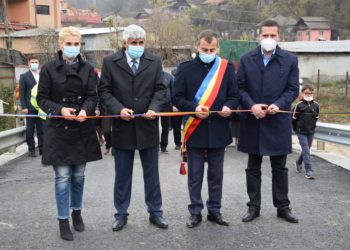A fost inaugurat podul peste râul Ialomița din comuna Moroeni!
