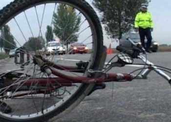Un biciclist a fost accidentat grav pe raza localității Crângurile!