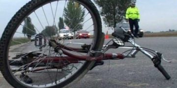 Un biciclist a fost accidentat grav pe raza localității Crângurile!