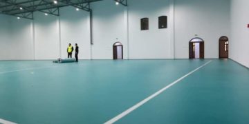 Investiția de la baza sportivă a Colegiului Naţional “Constantin Carabella” se apropie de finalizare!