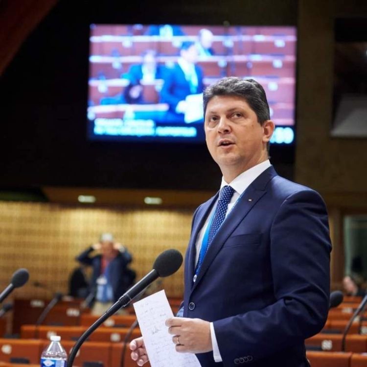 Legea inițiată de Titus Corlățean a fost promulgată!