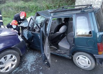 Coliziune produsă între două autoturisme la Pietrari!