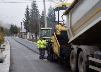 Lucrări de asfaltare pe mai multe drumuri județene!