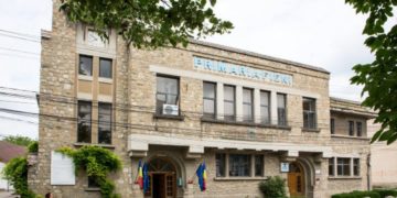 În orașul Fieni este obligatorie purtarea măștii de protecție!