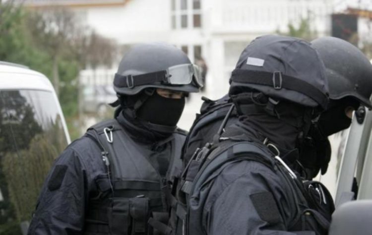 Procurorii DIICOT au demarat o amplă operațiune de percheziții domiciliare și în județul Dâmbovița!