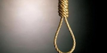 O femeie a fost găsită spânzurată în propria casă!