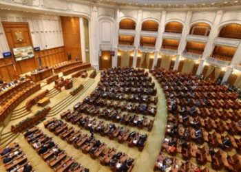 Dâmbovița trimite în noul Parlament trei senatori și șapte deputați!