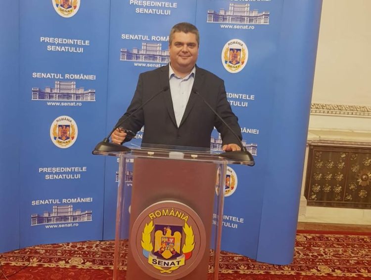 Primarul comunei Gura Foii recomandă ca obiceiul de colind să nu se țină anul acesta!