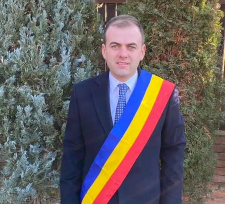 Ziua Națională a României este înscrisă în calendare şi în inima fiecărui român ca o zi sfântă!