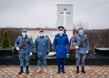 În orașul Titu a avut loc o ceremonie în memoria Eroilor Revoluţiei Române din 1989!