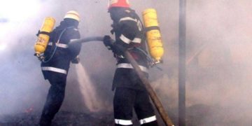 Incendiu puternic la o anexă gospodărească din satul Fierbinți!