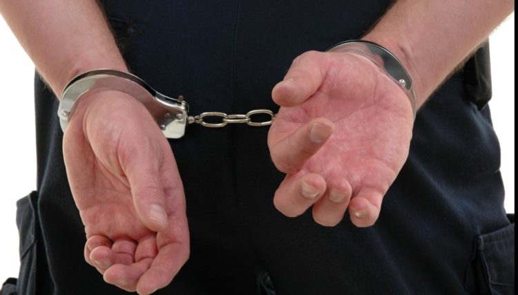Doi bărbați din Șelaru au fost reținuți de polițiști pentru tâlhărie!