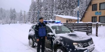 Jandarmii montani de la posturile Zănoaga și Peștera sunt mereu aproape de turiști!