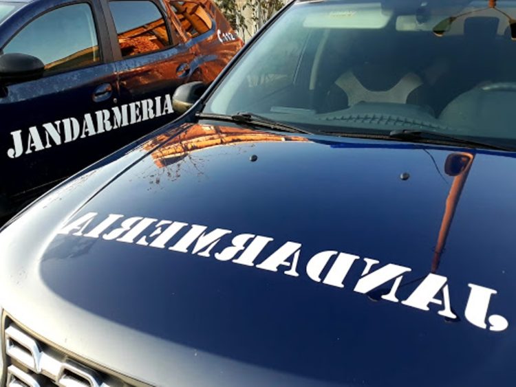 Jandarmii dâmbovițeni sunt aproape de cetățeni cu ocazia sărbătorilor!