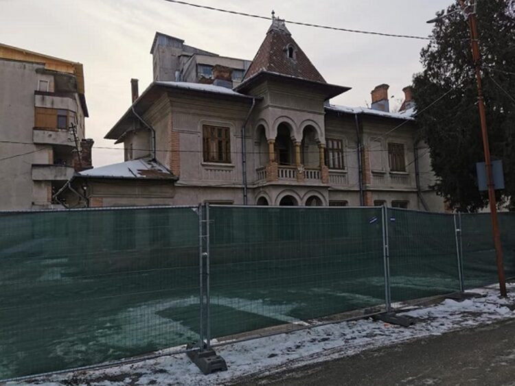 Fostul sediu al Primăriei Găești va fi transformat în Centrul Cultural!