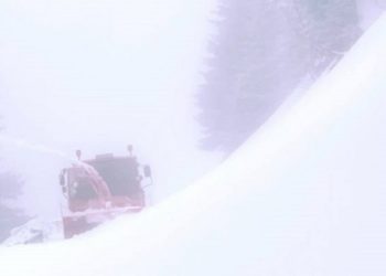 Transbucegi este închis din cauza viscolului și a scăderii vizibilității!