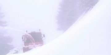 Transbucegi este închis din cauza viscolului și a scăderii vizibilității!