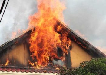 Un bătrân de 81 de ani a fost găsit carbonizat într-o casă mistuită de flăcări!