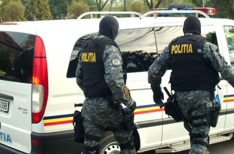 Percheziţii în Dâmbovița la persoane care au obţinut indemnizaţii false!