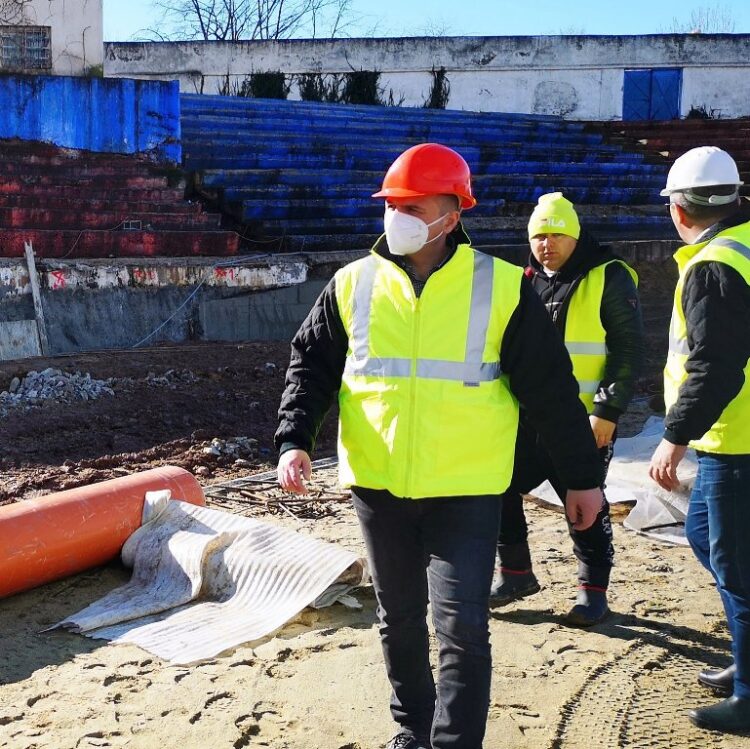 Activitate intensă pe șantierul stadionului “Eugen Popescu” din Municipiul Târgoviște!