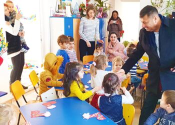 Preșcolarii din comuna Petrești își reiau activitatea într-un climat călduros!