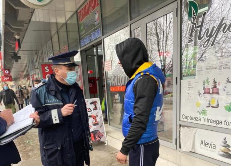 Sute de amenzi date de polițiști pentru nerespectarea măsurilor de combatare a epidemiei de covid-19!