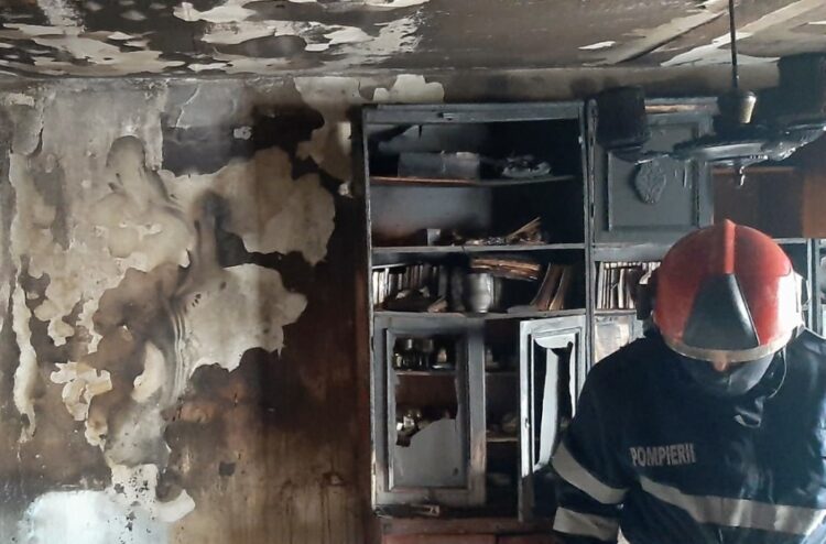 Apartament distrus în urma unui incendiu!