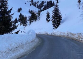 Trans Bucegi a fost redeschis circulației auto!