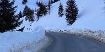 Trans Bucegi a fost redeschis circulației auto!