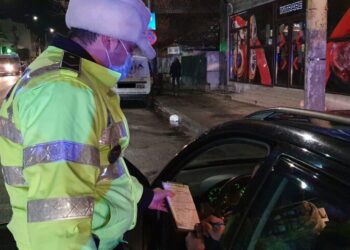 Amenzi de 17.000 de lei pentru neportul măștii de protecție!
