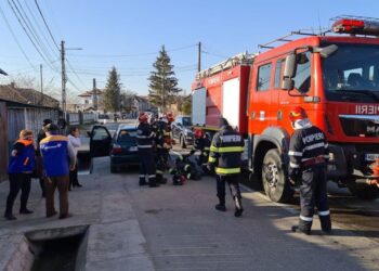 Pompier accidentat de o mașină în timpul unei misiuni!