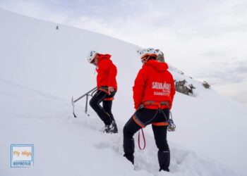 Mai multe trasee din Munții Bucegi au fost închise din cauza riscului de avalanșă!