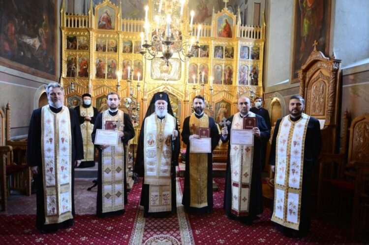 Acordarea duhovniciei pentru trei tineri preoți în Arhiepiscopia Târgoviștei!