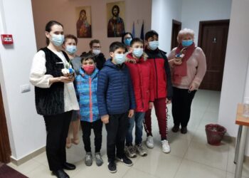 Mărțișoare oferite de copiii îngrijiți din cadrul Apartamentului Social protejat Sf. Ier. Nicolae!