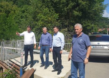 De săptămâna viitoare, începem lucrările de reparație a drumurilor și podețelor afectate de viiturile din comunele Vișinești, Valea Lungă și Iedera.