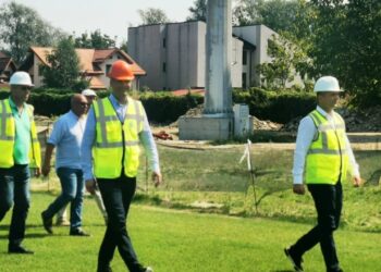 Astăzi, am făcut o vizită și pe șantierul de reabilitare și reconstrucție a stadionului „Eugen Popescu”