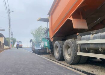 Continuă asfaltările pe strada Neagoe Basarab din municipiul Târgoviște și un întreg cartier intră într-o nouă etapă de dezvoltare