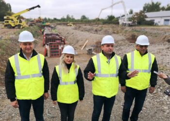 Astăzi, am făcut o vizită în teren pe șantierul care vizează construirea viitoarei autogări principale a municipiului Târgoviște