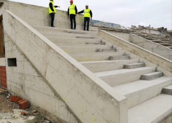 Astăzi, am făcut o vizită de lucru și pe șantierul de reabilitare și reconstrucție a stadionului „Eugen Popescu”